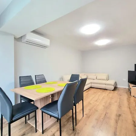 Relax & Spa-house Near Therma Numera Burgas