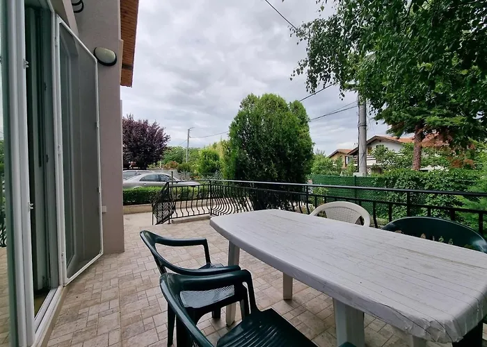 Relax & Spa-house Near Therma Numera Луксозна вила