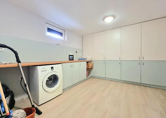 Relax & Spa-house Near Therma Numera Луксозна вила Бургас