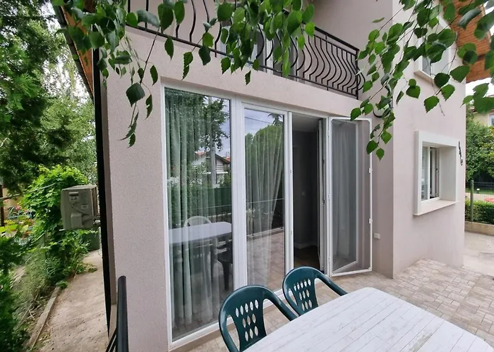 Relax & Spa-house Near Therma Numera Луксозна вила Бургас